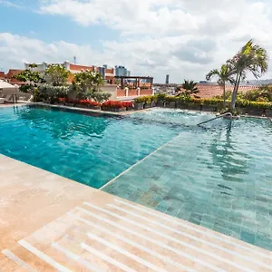 Hotel Bastion Luxury *****